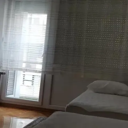1 Bedroom Flat 15 Minutes From The Sea And Downtown Spalato
